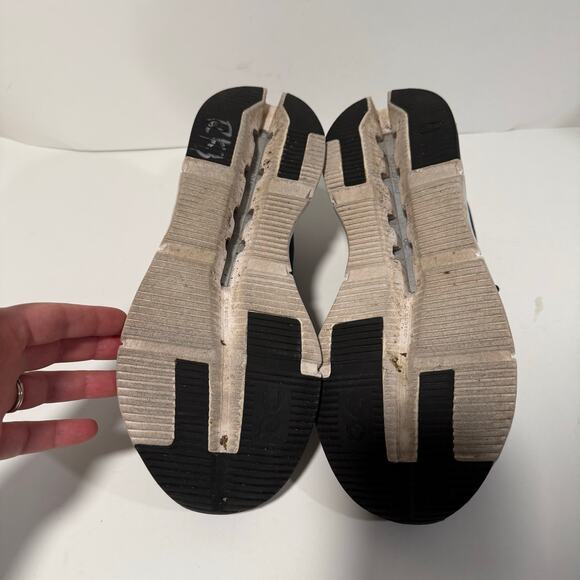 On Running Women's Cloudnova Active Shoes Sneakers Gym Navy Black White 11 - Picture 6 of 8